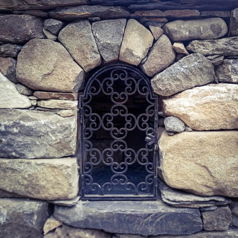 Détail de la niche | Bareilles (65)